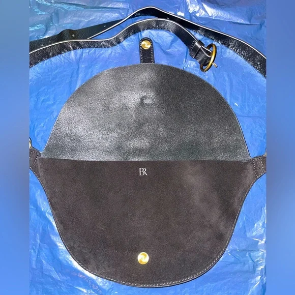 Banana Republic Black crossbody belt bag - Picture 6 of 11